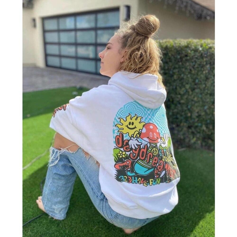 Daydreamer Oversized Hoodie Flyer Mushroom 70s Retro Sun Sweatshirt Size M NWOT